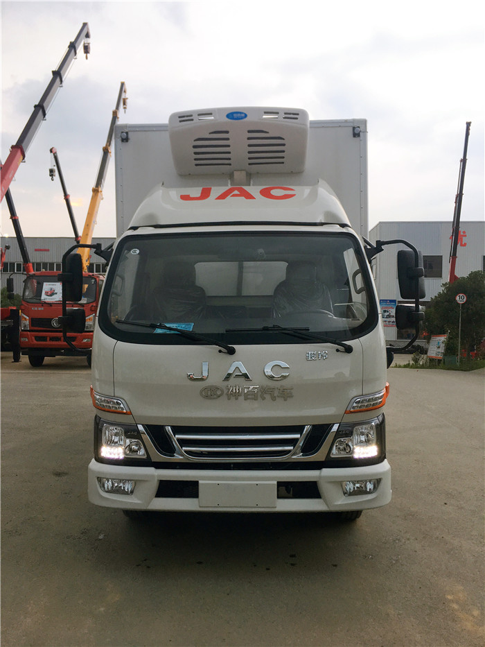 江淮駿鈴V5 4.2米冷藏車