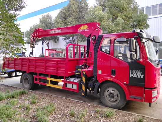 解放(fàng)J6單橋随車吊